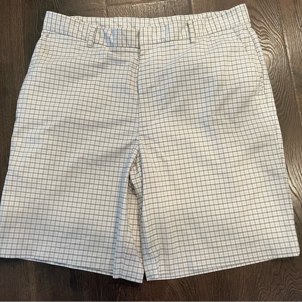 Men’s Walter Hagen Plaid Golf Shorts Size 36